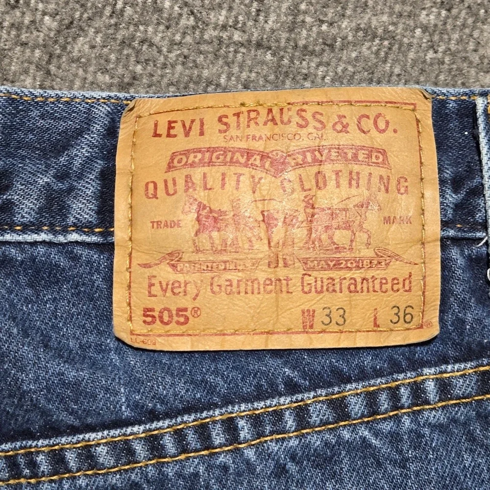 Vintage 2000 Levi's 505 Regular Fit Straight Leg Blue Denim Jeans Size 33x36 W32